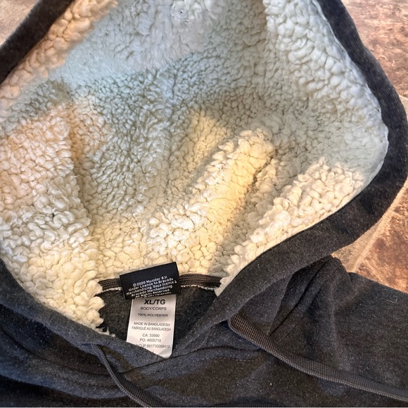 SALE!! Rolling stones with sherpa hood. 2 - Picture 7 of 7